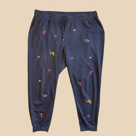 Old Navy gray embroidered floral sweatsuit track suit - Picture 6 of 7